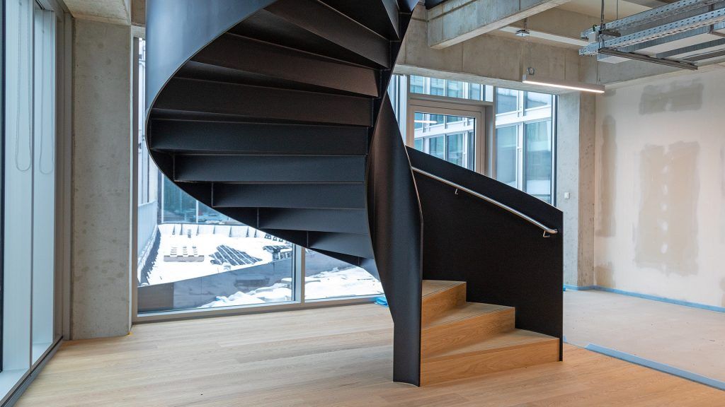 Stahlwangentreppen RAL Wendeltreppe